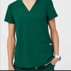 💚 Hunter Green FIGS Casma top size M